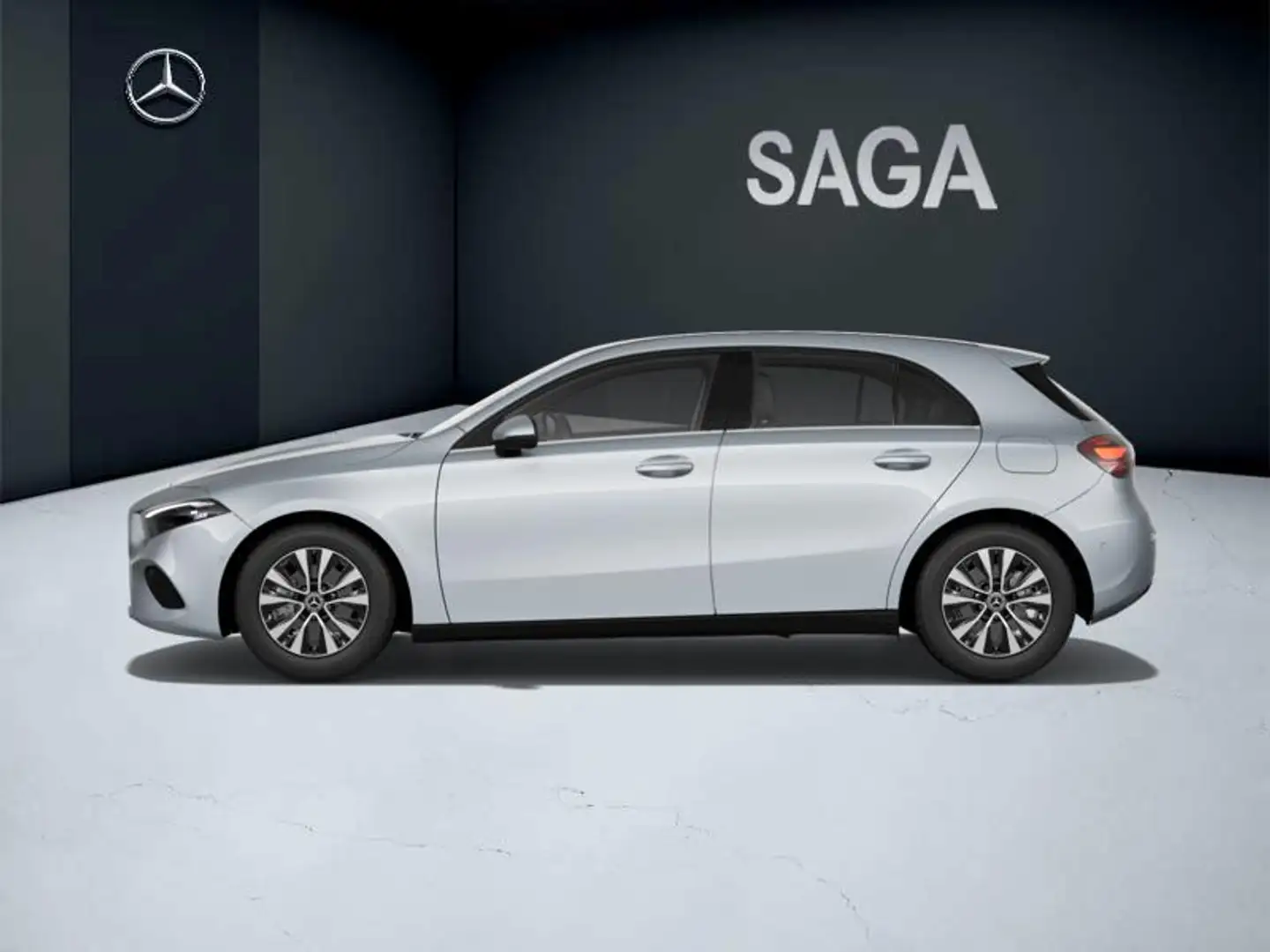 Mercedes-Benz A 180 Cyber Edition Plateado - 2
