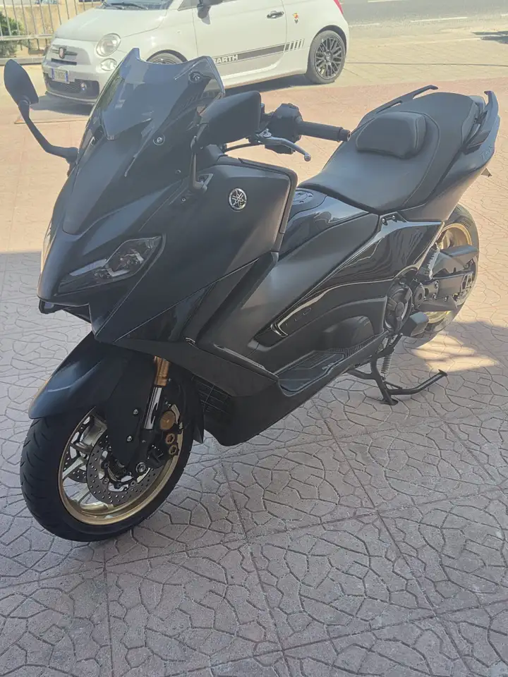 Yamaha Tmax 560