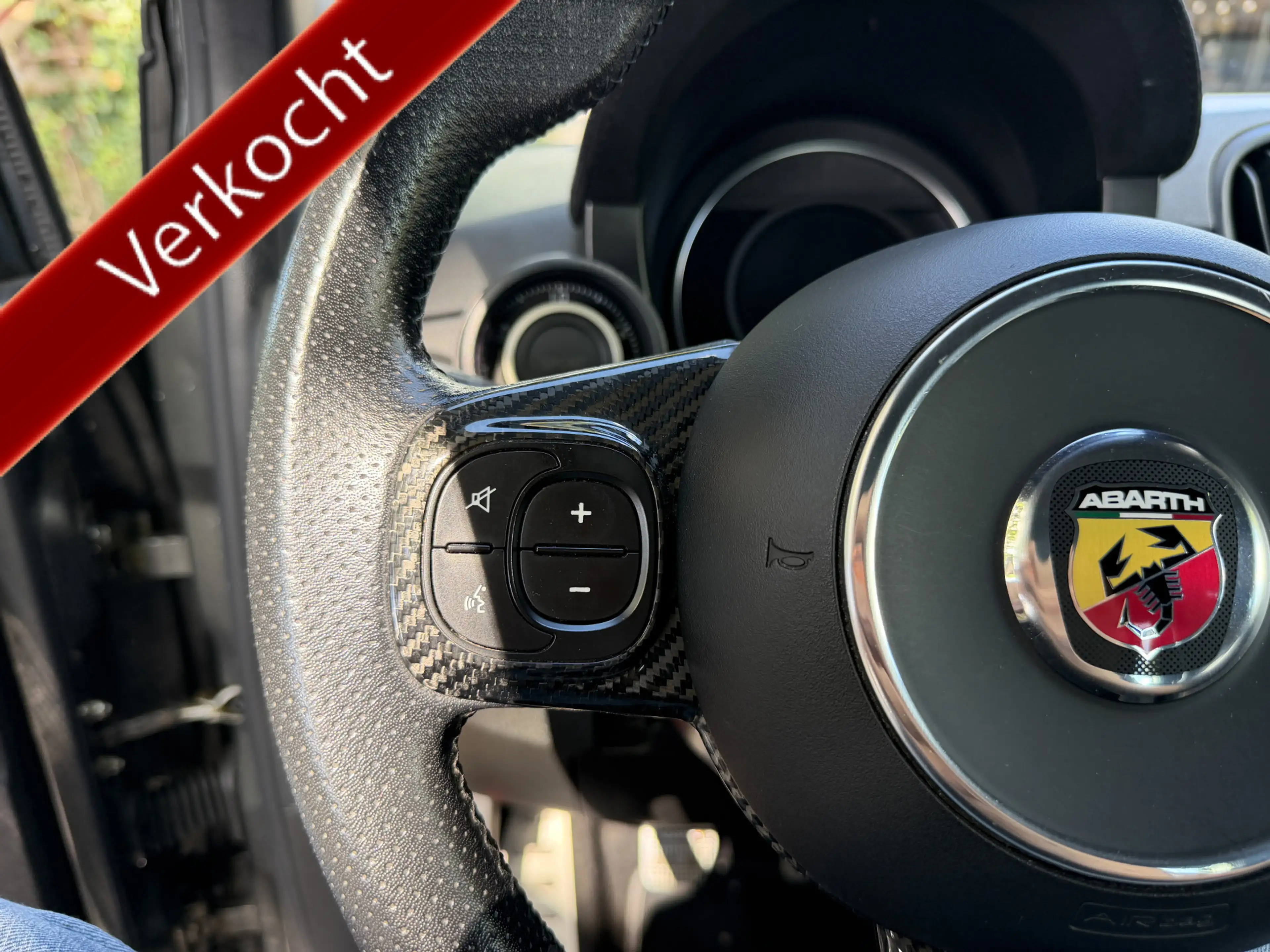 Fiat 500 Abarth 1.4 T-Jet Competizione SABELT|CARBON|MOMO — photo 11