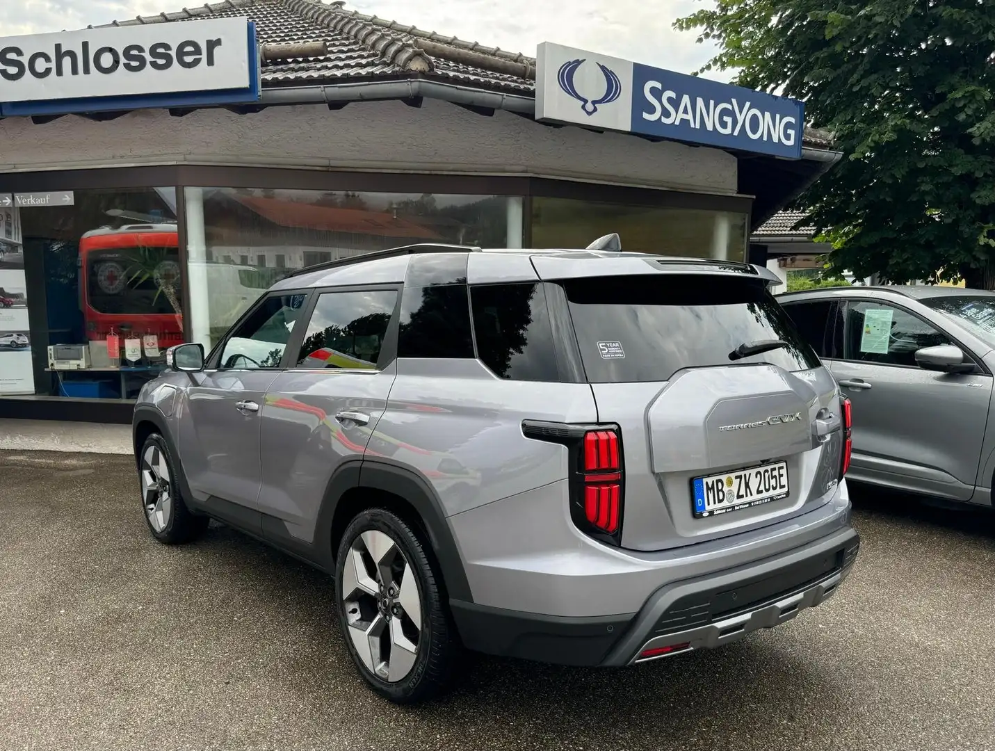 SsangYong Torres EVX 72kw Titanium E4a Gri - 2