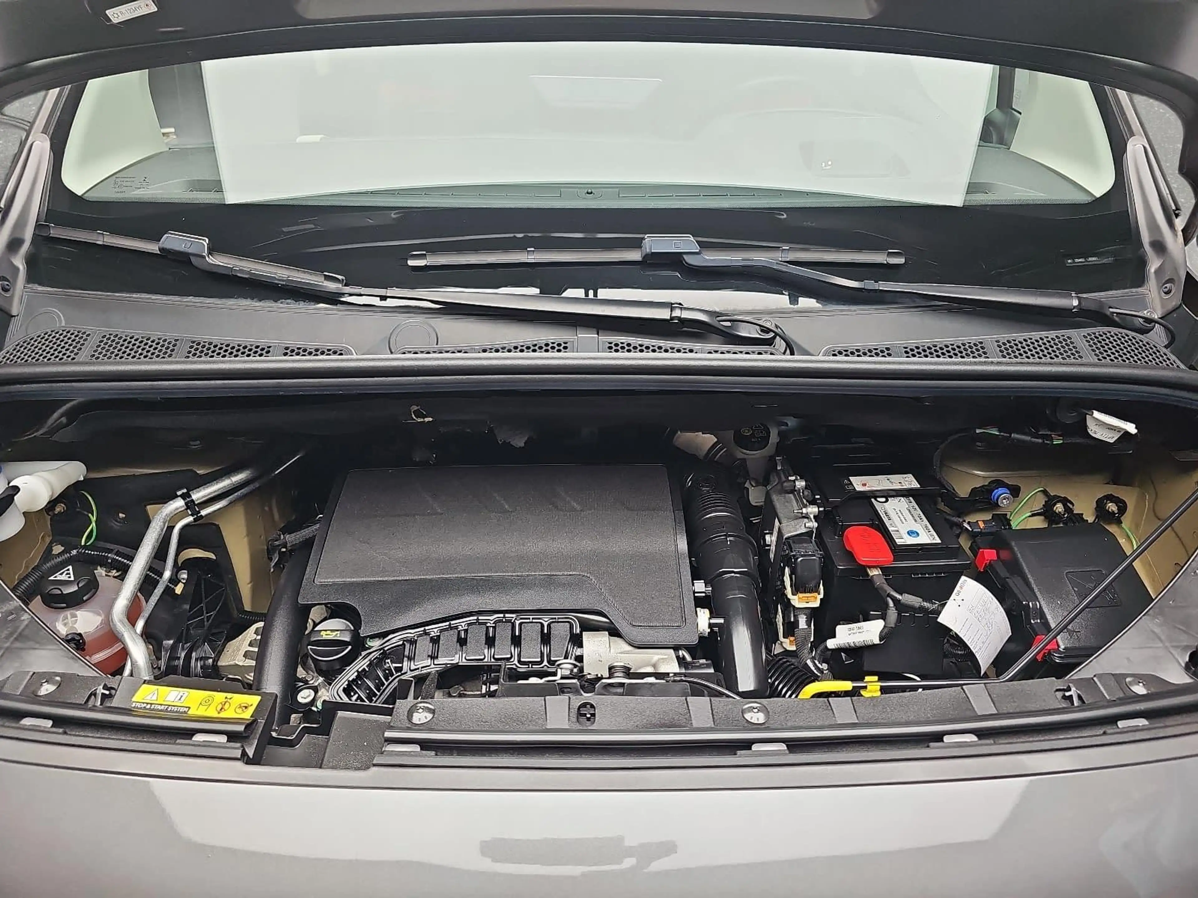 Citroen Berlingo Berlingo 1.2 PureTech 130 Shine XL HUD Kamera — photo 16
