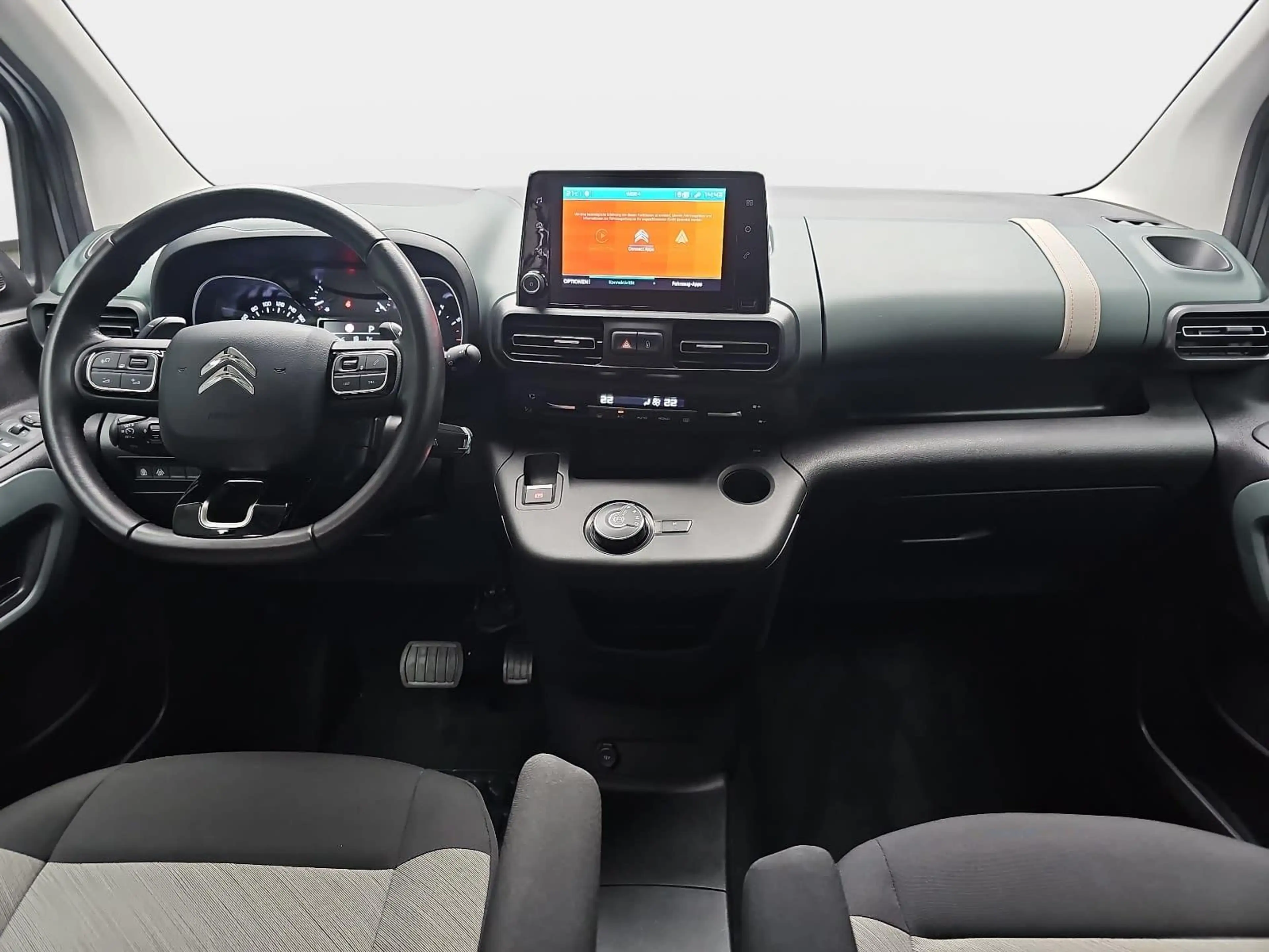 Citroen Berlingo Berlingo 1.2 PureTech 130 Shine XL HUD Kamera — photo 8