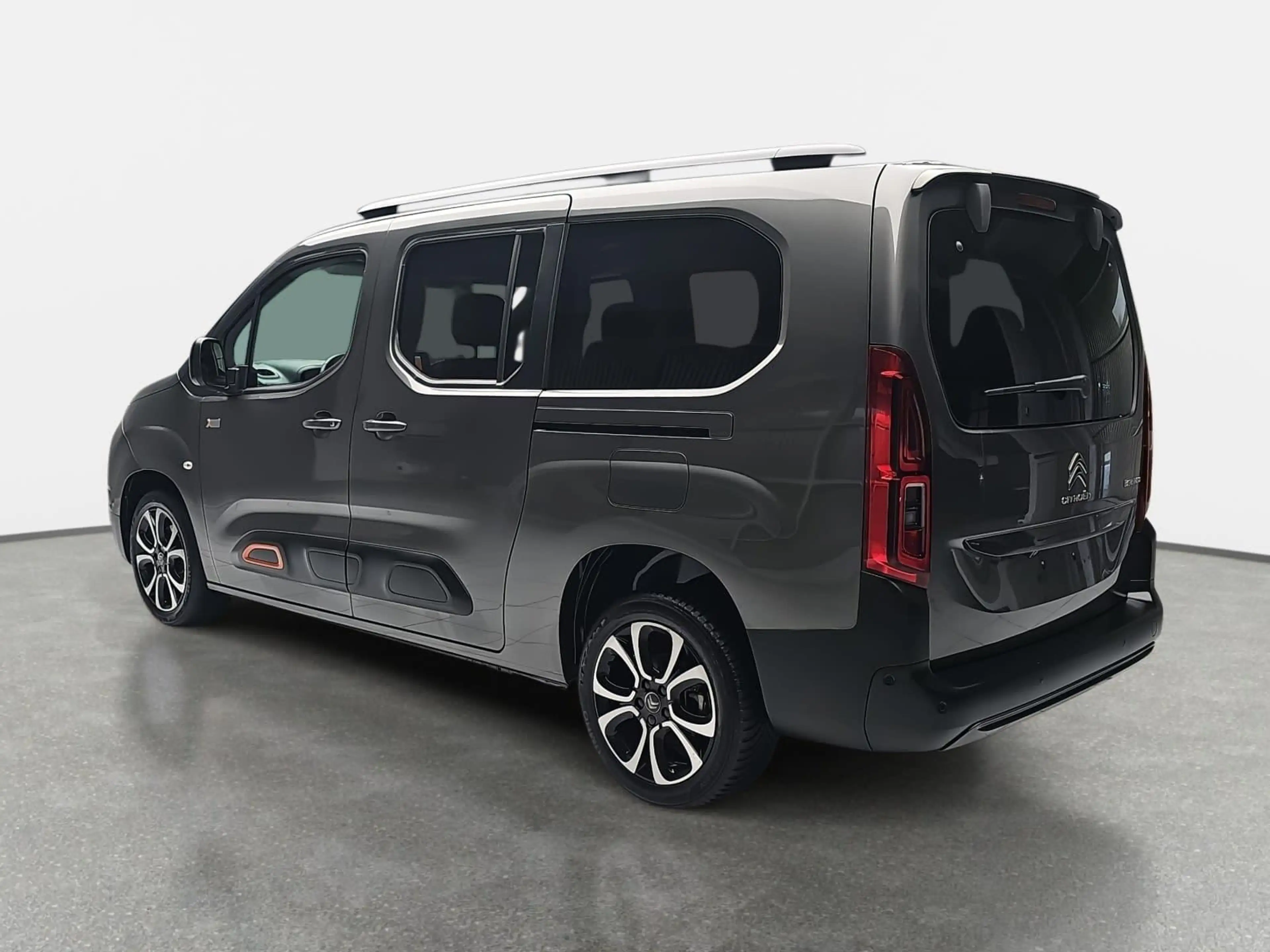 Citroen Berlingo Berlingo 1.2 PureTech 130 Shine XL HUD Kamera — photo 5
