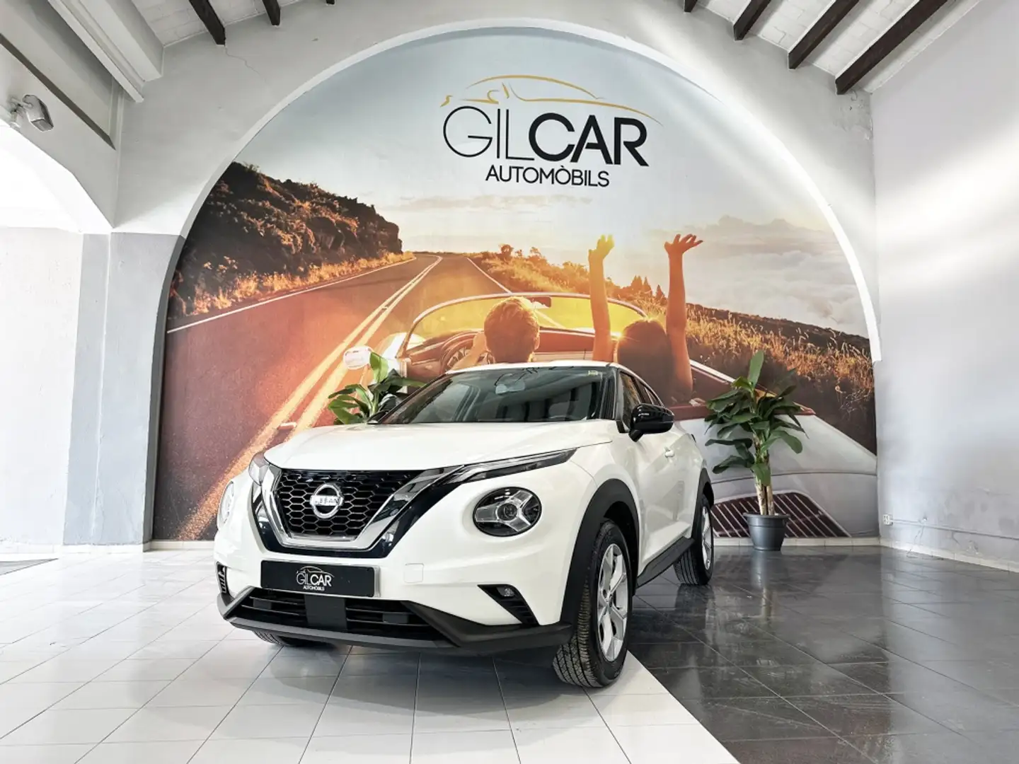 Nissan Juke 1.0 DIG-T Acenta 4x2 117 Blanc - 1