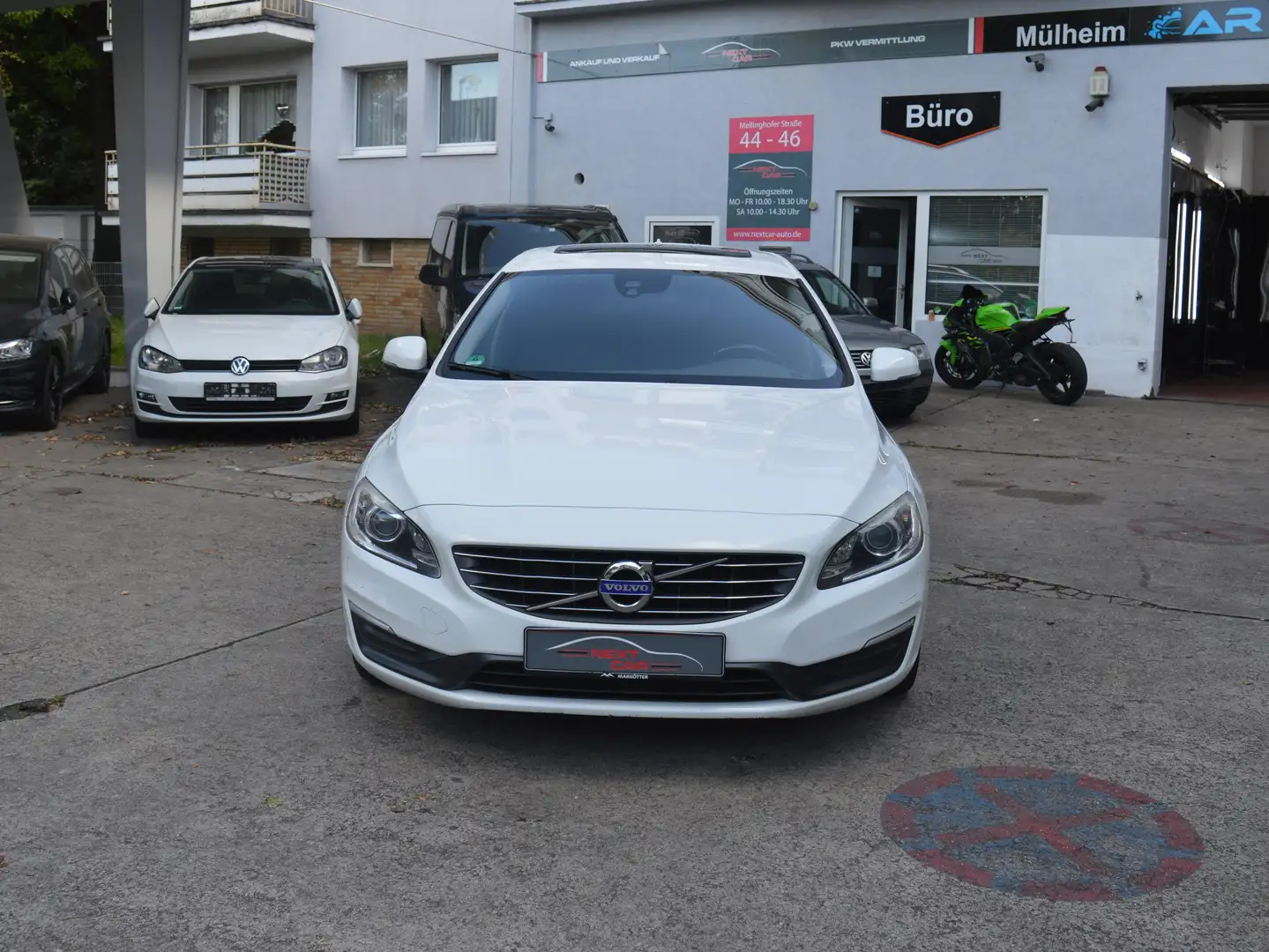 Volvo V60 V60 Diesel D3 Geartronic Business Edition*Navi* Weiß - 2
