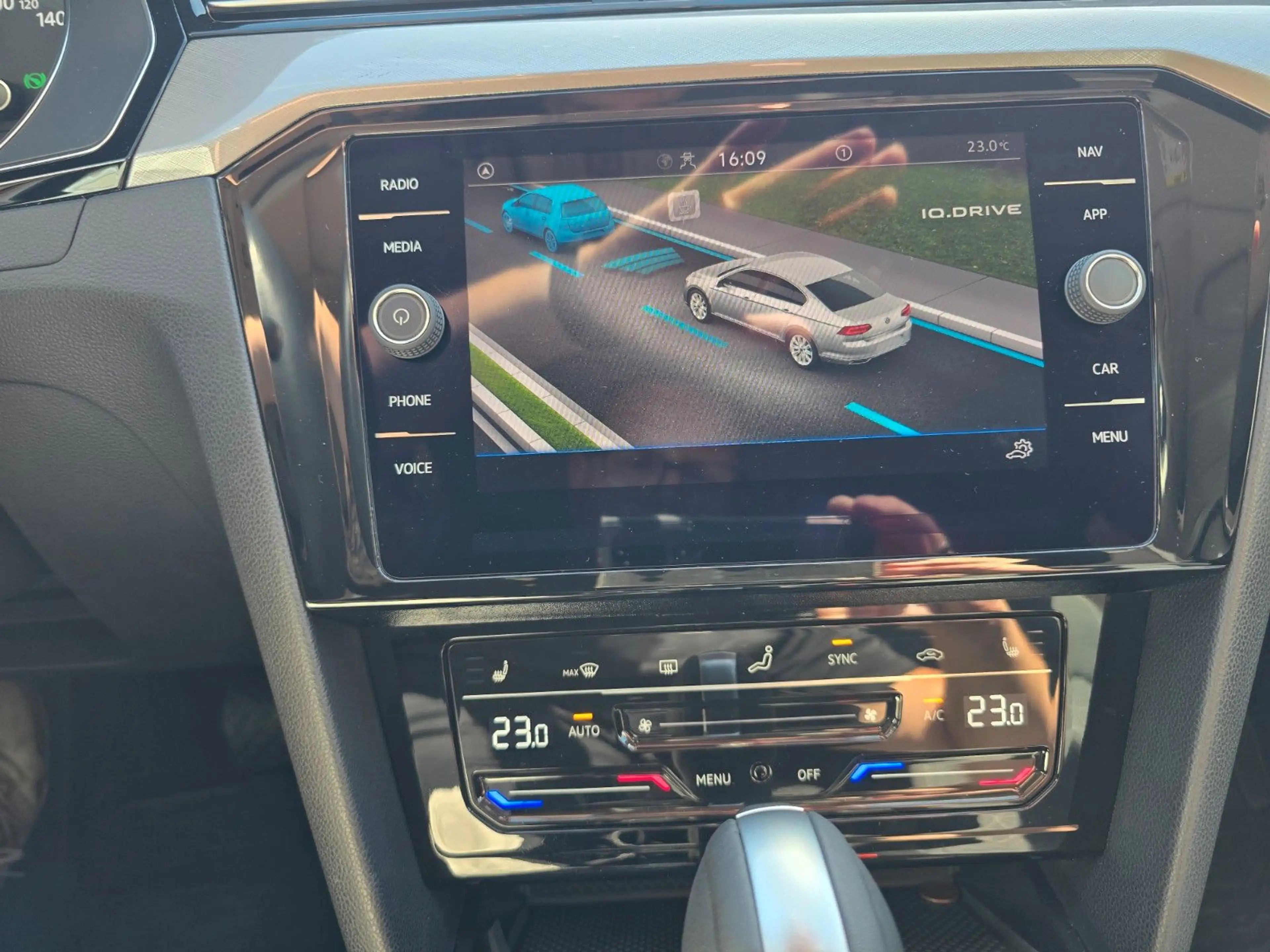 Volkswagen Passat Lim. Business,ACC,LED,5J Garantie — photo 14