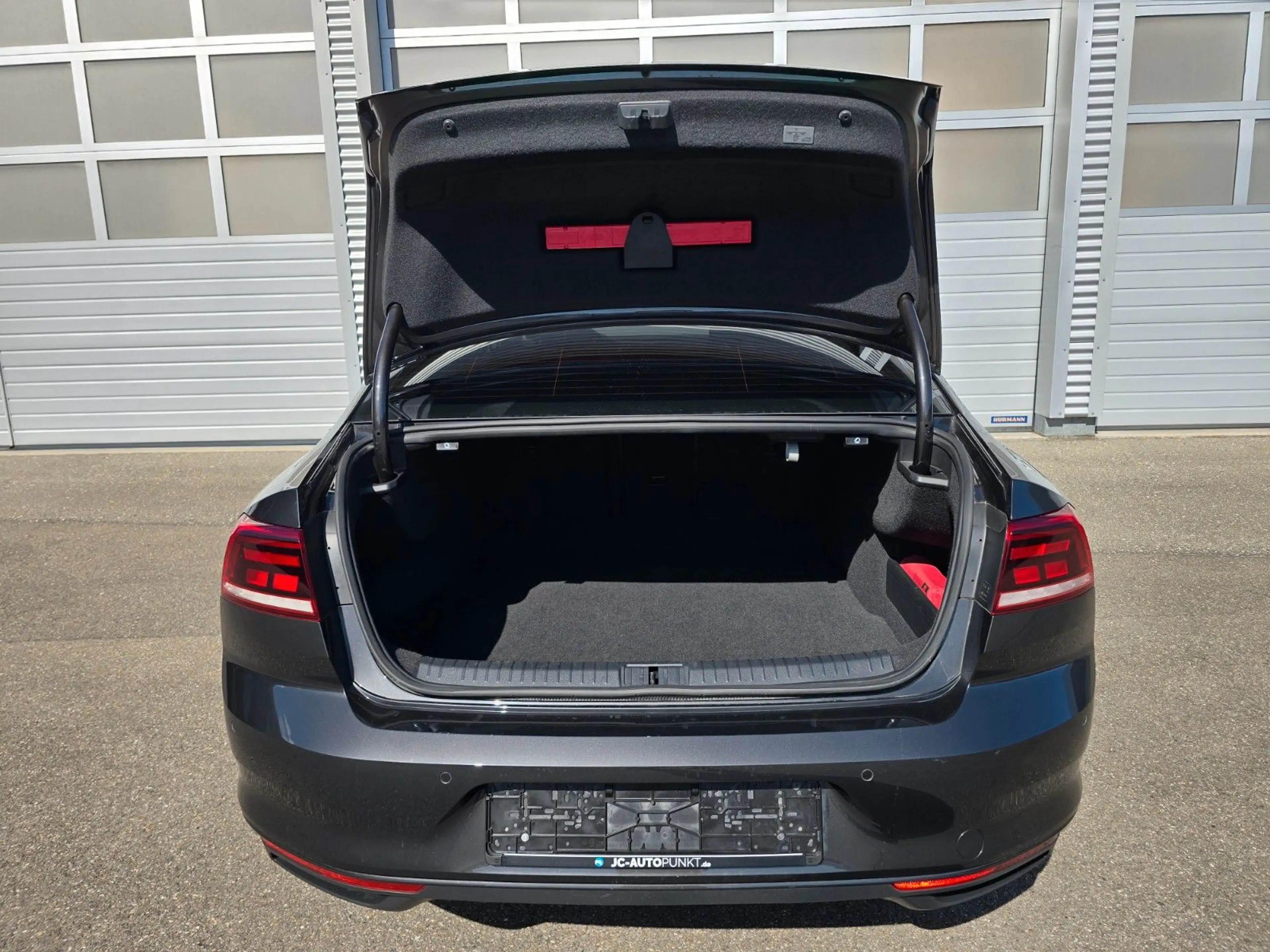Volkswagen Passat Lim. Business,ACC,LED,5J Garantie — photo 8