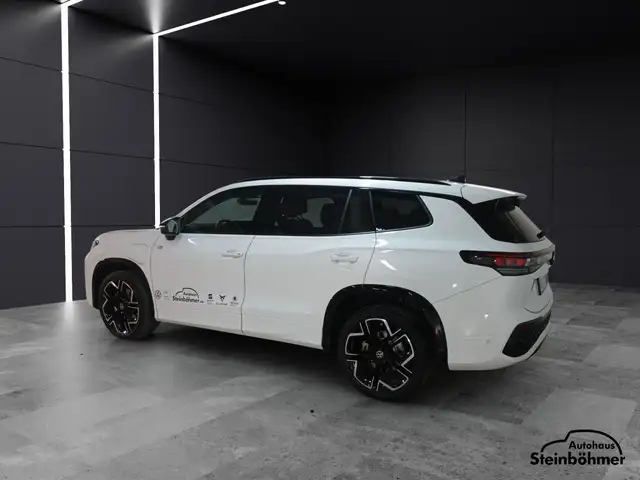 Volkswagen Tayron view 4