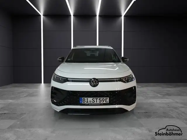 Volkswagen Tayron view 8