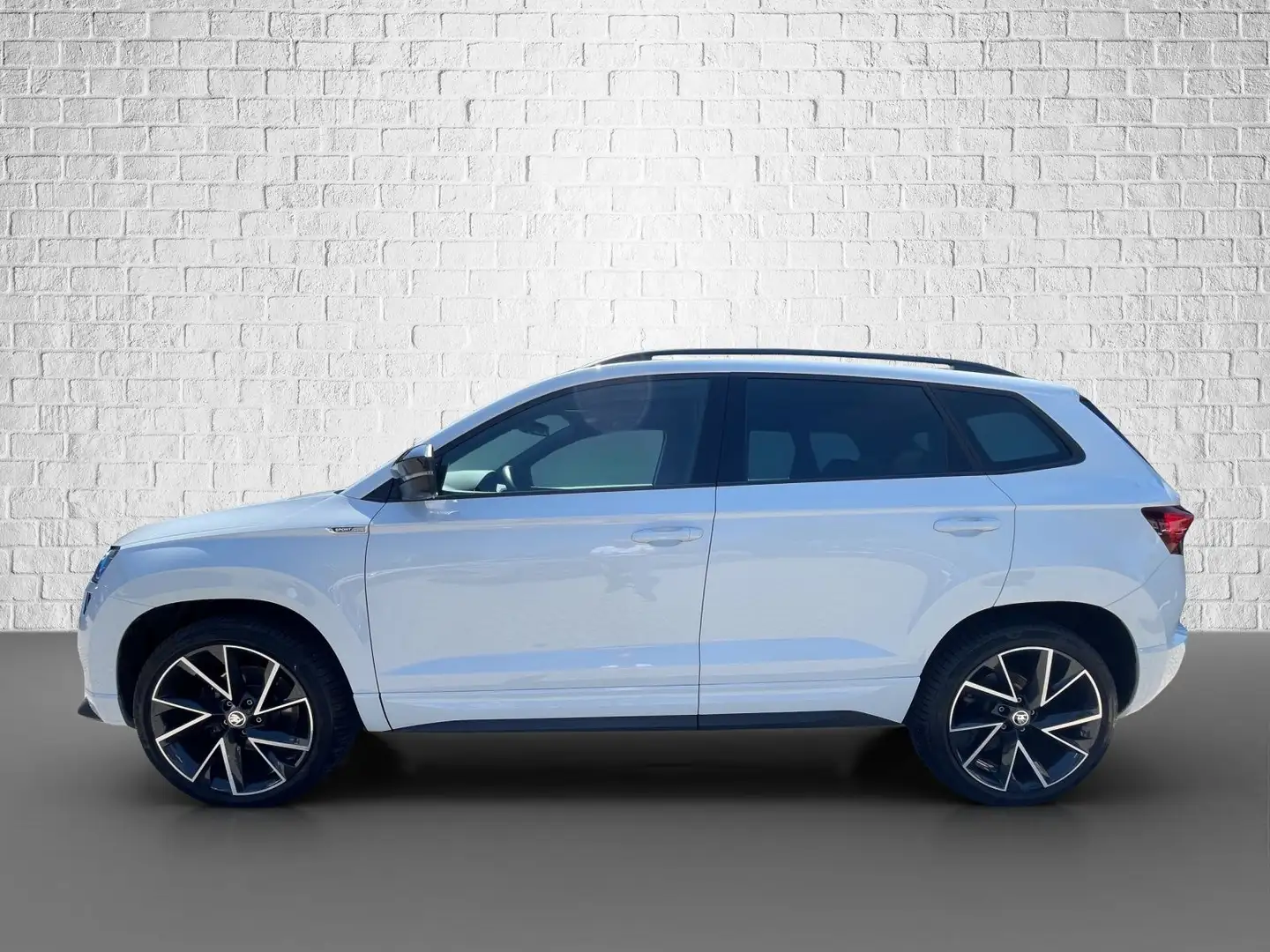 Skoda Karoq 2.0 TSI 4x4 DSG - Sportline Pano ACC Weiß - 2