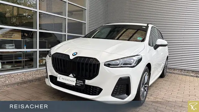 BMW 223i A xDrive Active Tourer M-Sport,Pano,AHK,DAP