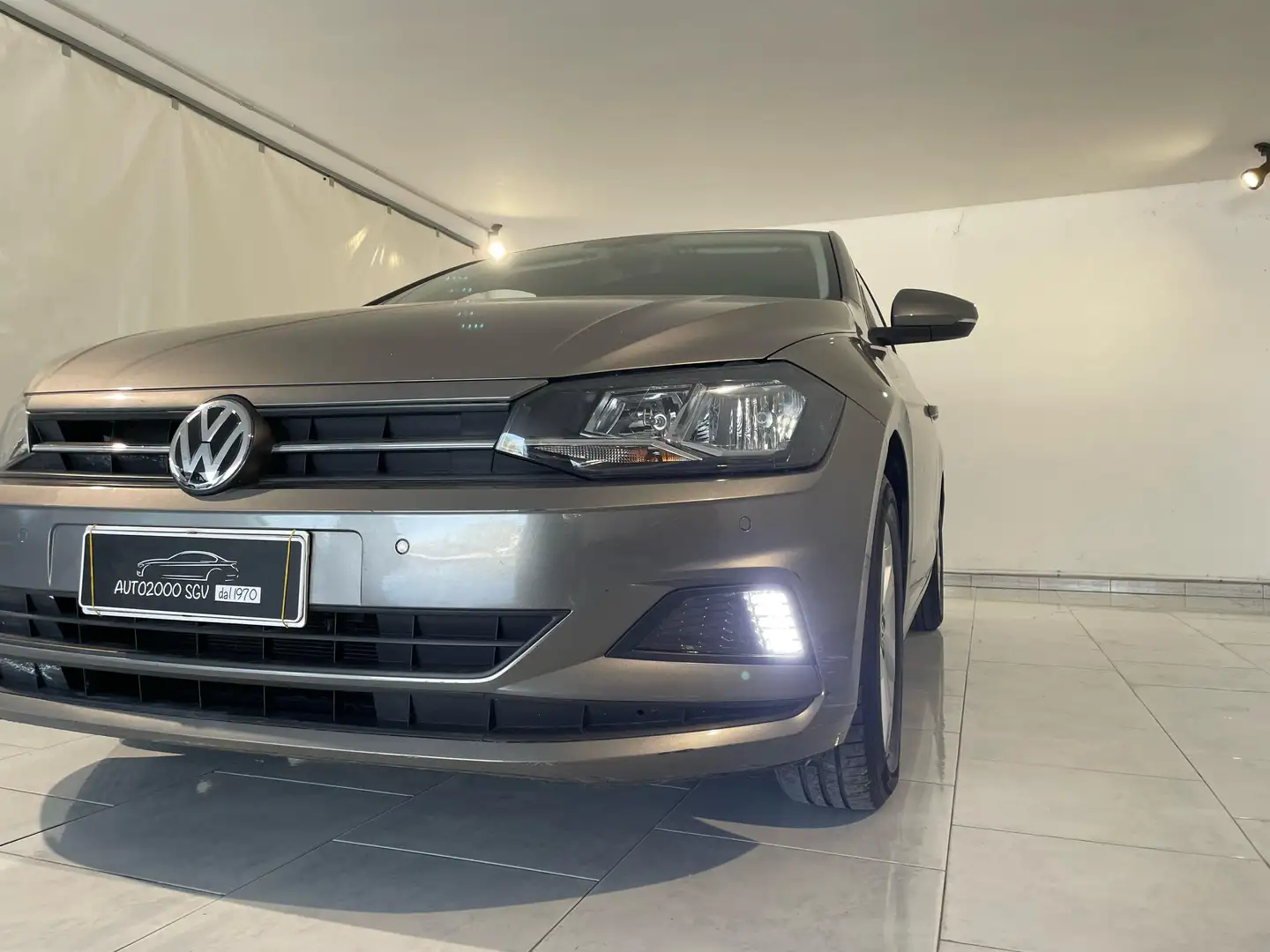 Volkswagen Polo 2020 5p 1.0 evo Sport 80cv X NEOPATENTATI Grijs - 2