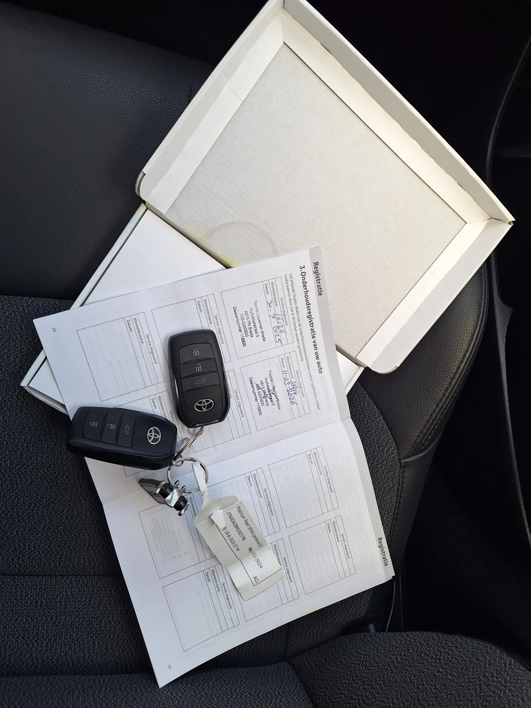 Toyota Corolla Cross Hybrid 140 Business Plus Pano PDC v+a Navi Autom a — photo 39