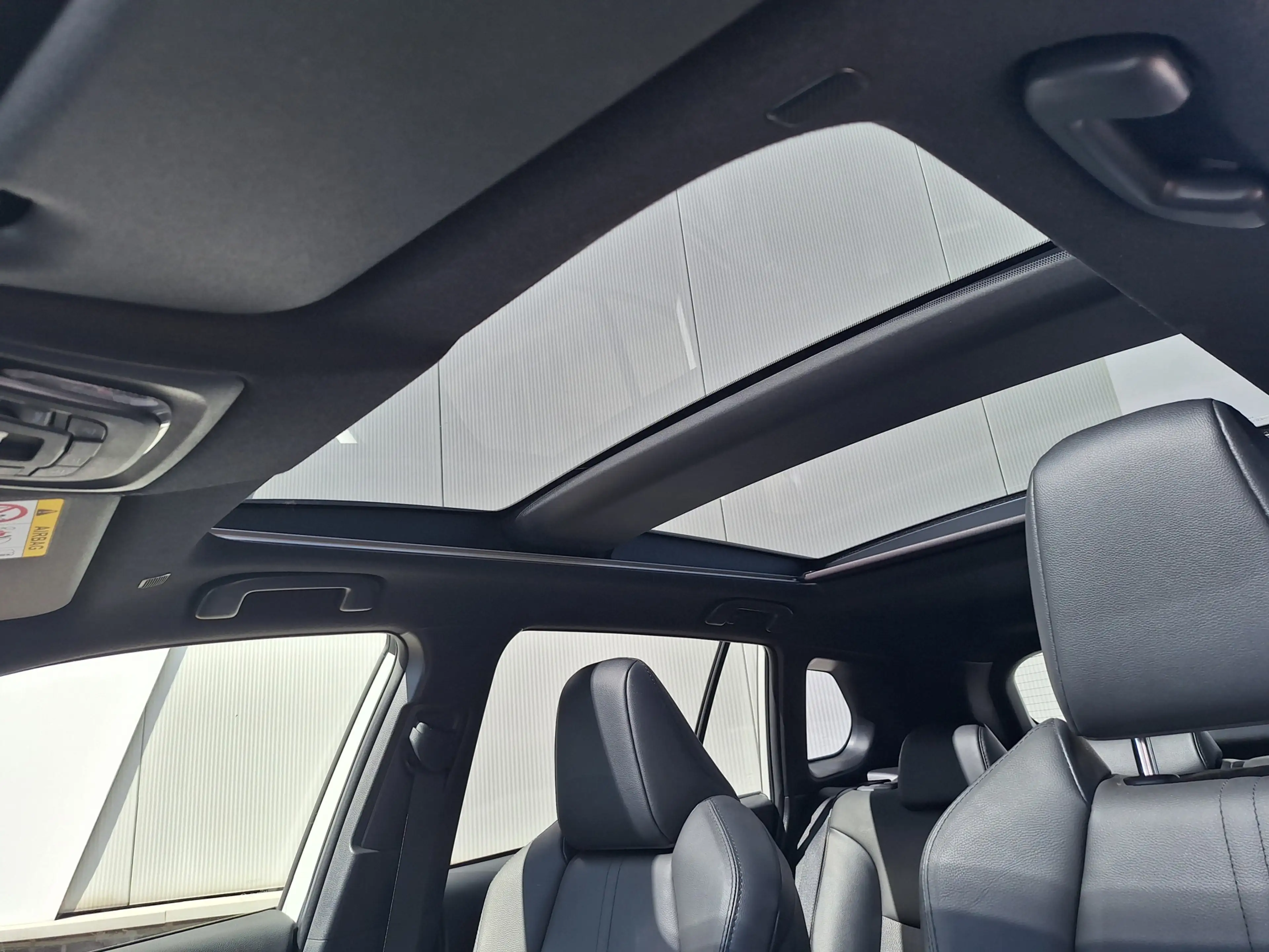 Toyota Corolla Cross Hybrid 140 Business Plus Pano PDC v+a Navi Autom a — photo 23