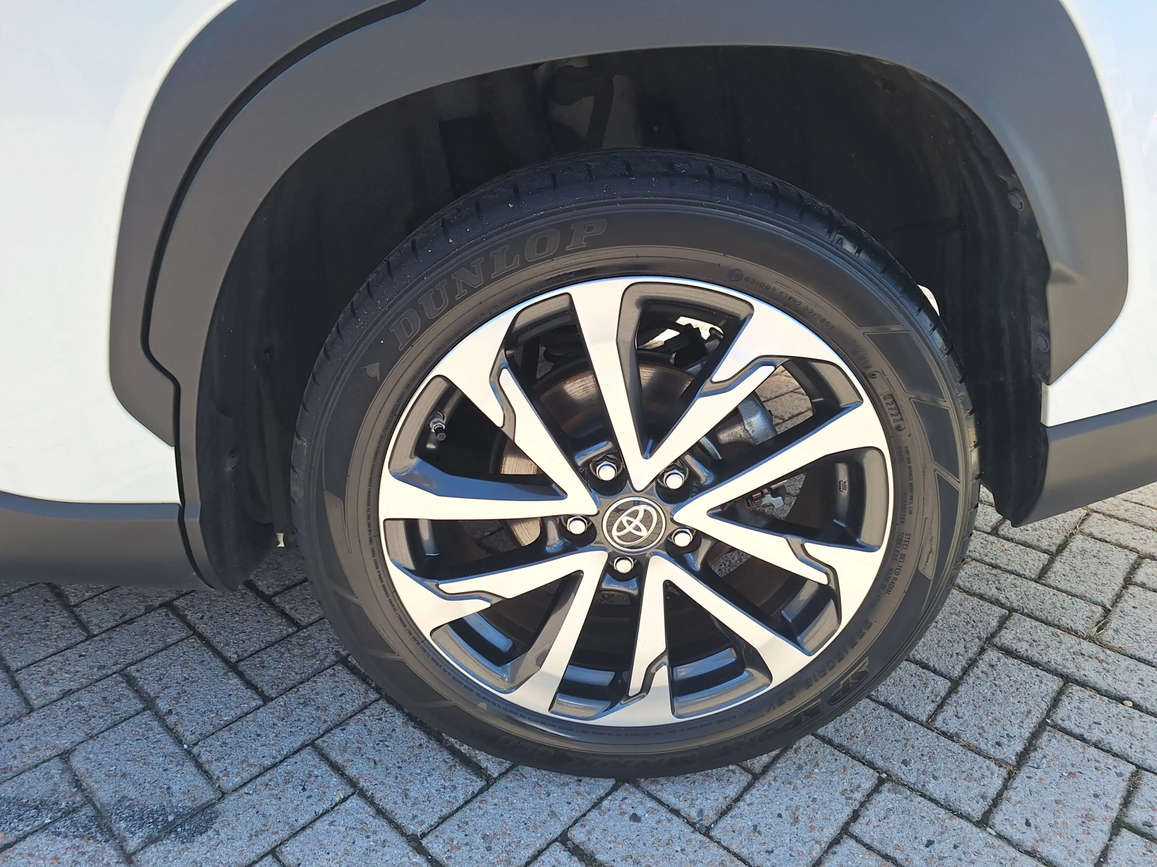 Toyota Corolla Cross Hybrid 140 Business Plus Pano PDC v+a Navi Autom a — photo 30