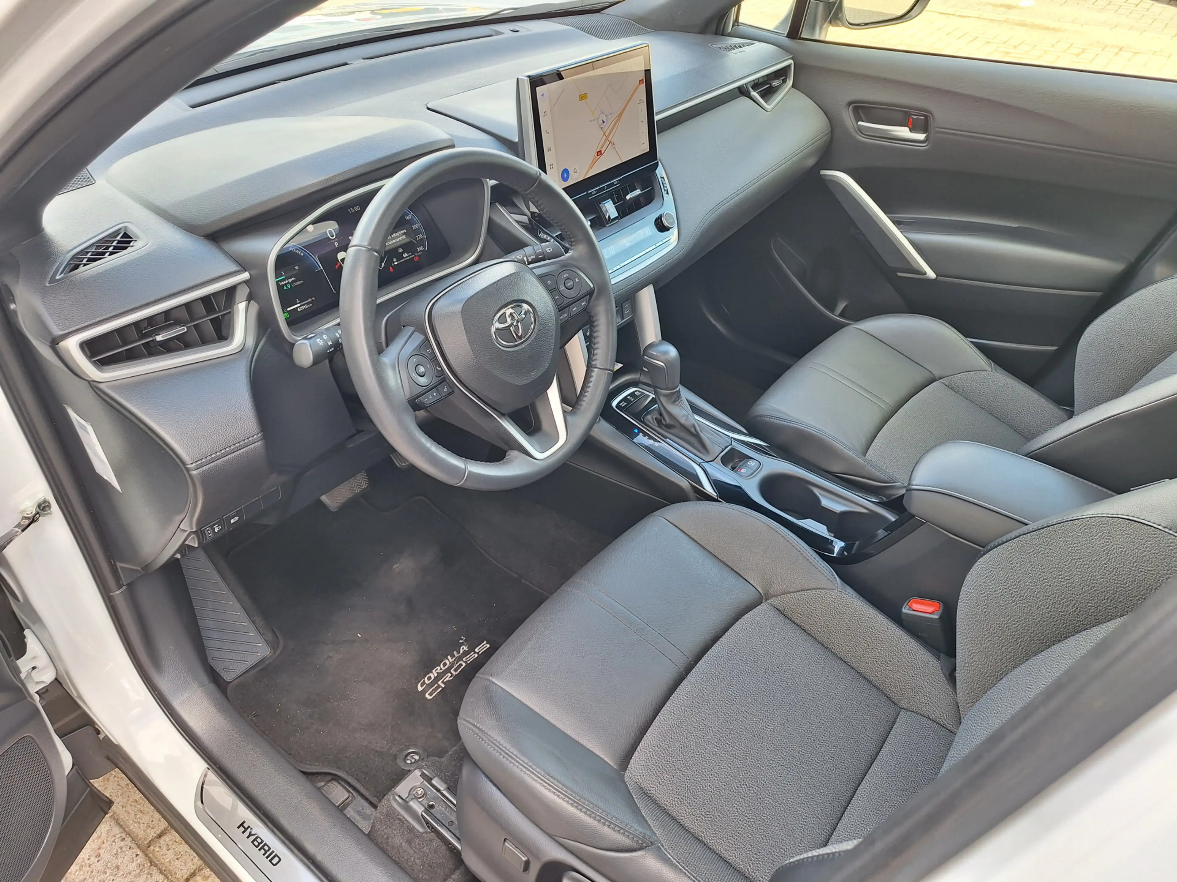 Toyota Corolla Cross Hybrid 140 Business Plus Pano PDC v+a Navi Autom a — photo 8
