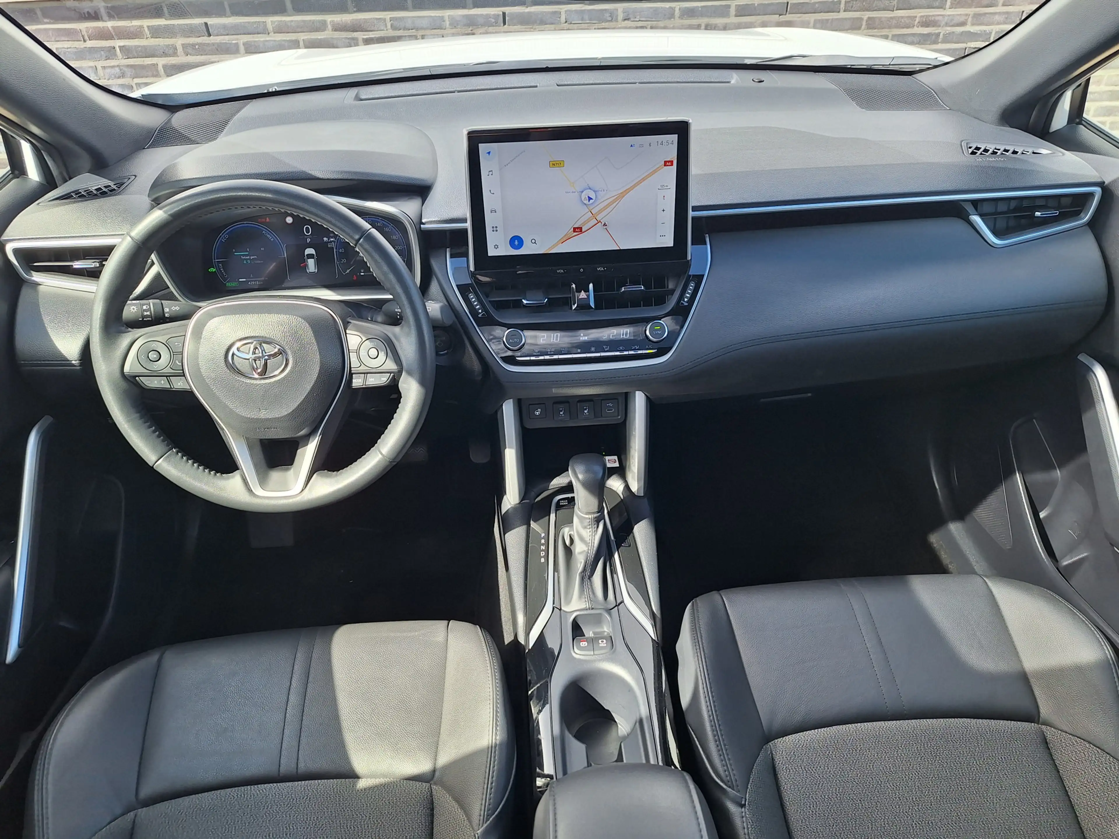 Toyota Corolla Cross Hybrid 140 Business Plus Pano PDC v+a Navi Autom a — photo 11