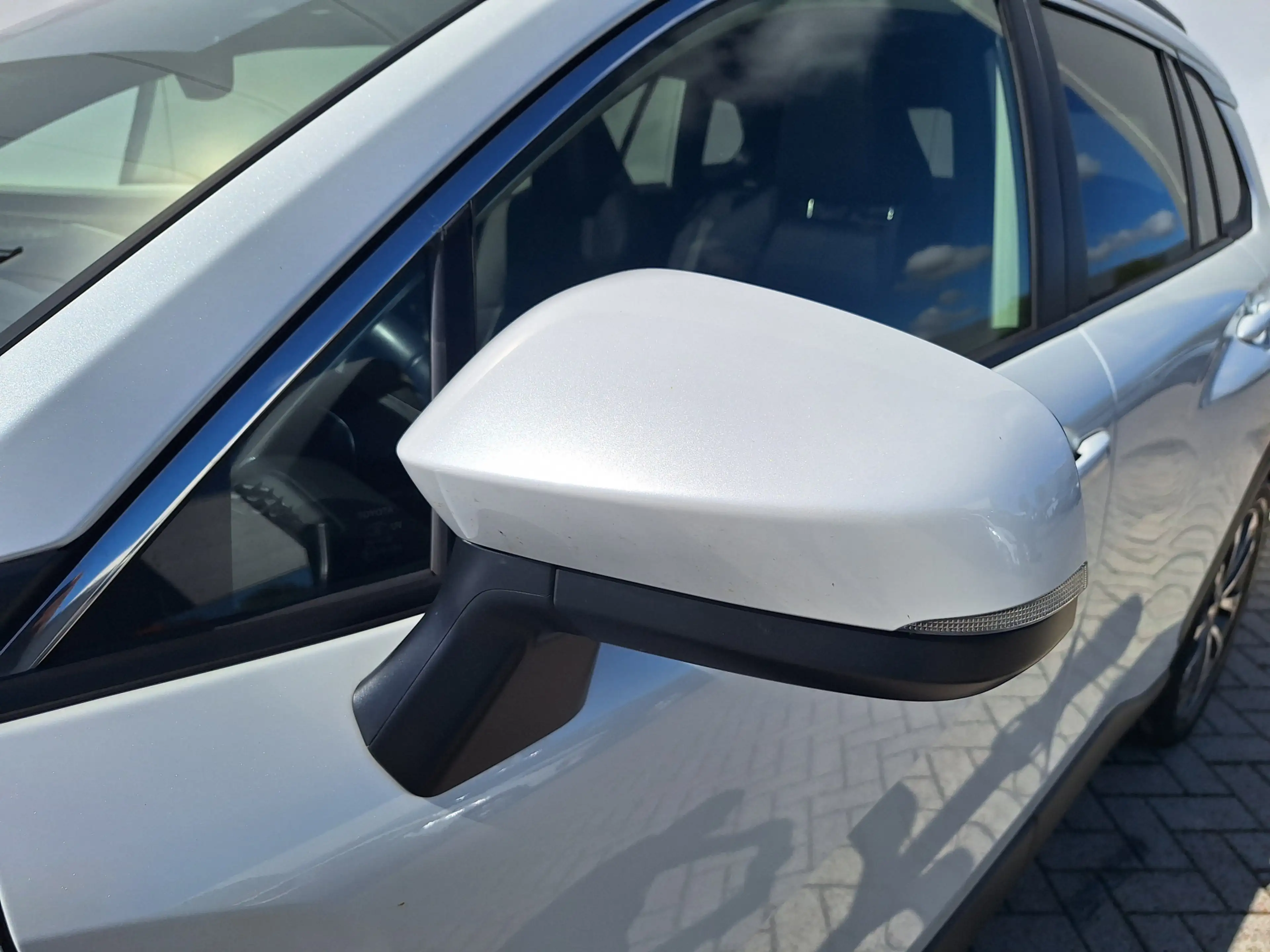 Toyota Corolla Cross Hybrid 140 Business Plus Pano PDC v+a Navi Autom a — photo 29