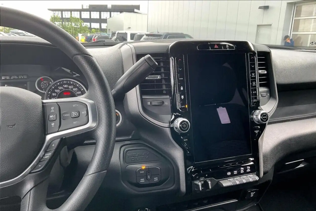 RAM 3500 снимка RAM 3500