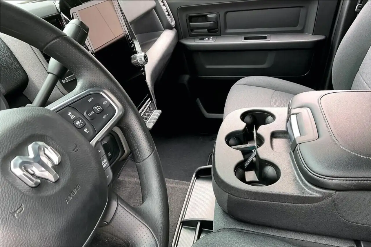RAM 3500 снимка RAM 3500
