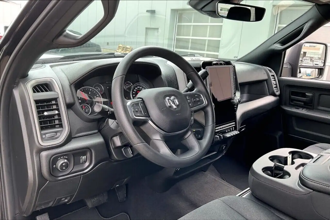 RAM 3500 снимка RAM 3500
