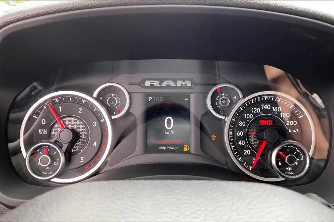 RAM 3500 снимка RAM 3500
