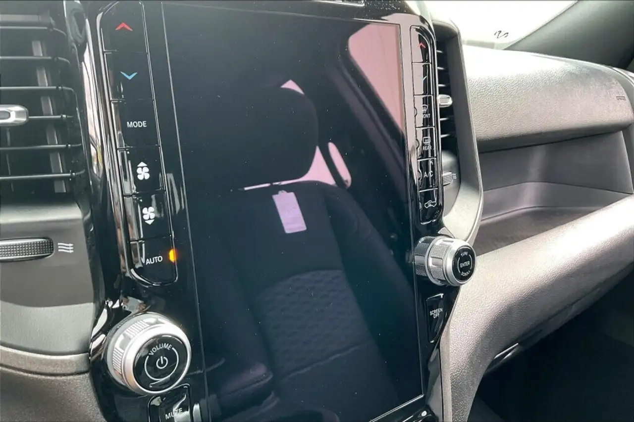 RAM 3500 снимка RAM 3500
