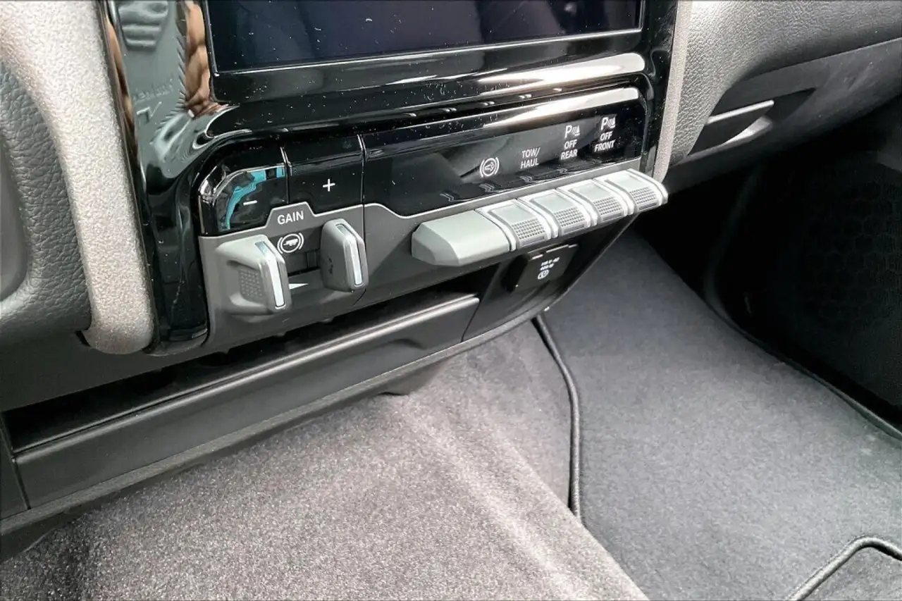 RAM 3500 снимка RAM 3500