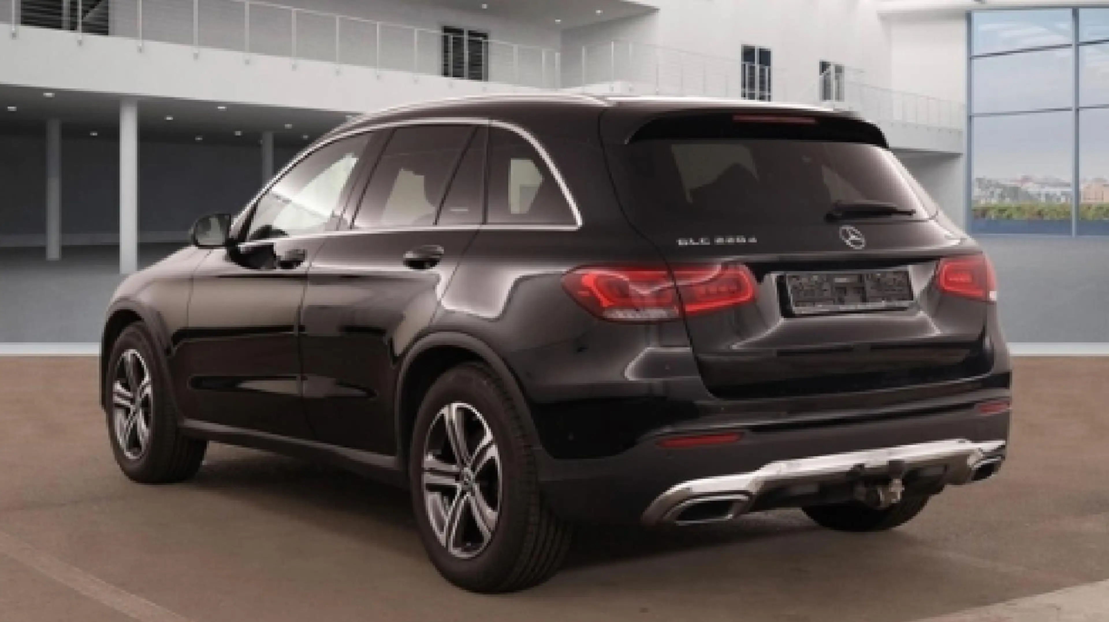 Mercedes-Benz GLC 220 d 4M AMG Int|Virtual|HP-LED|Temp|Kam|AHK — photo 3