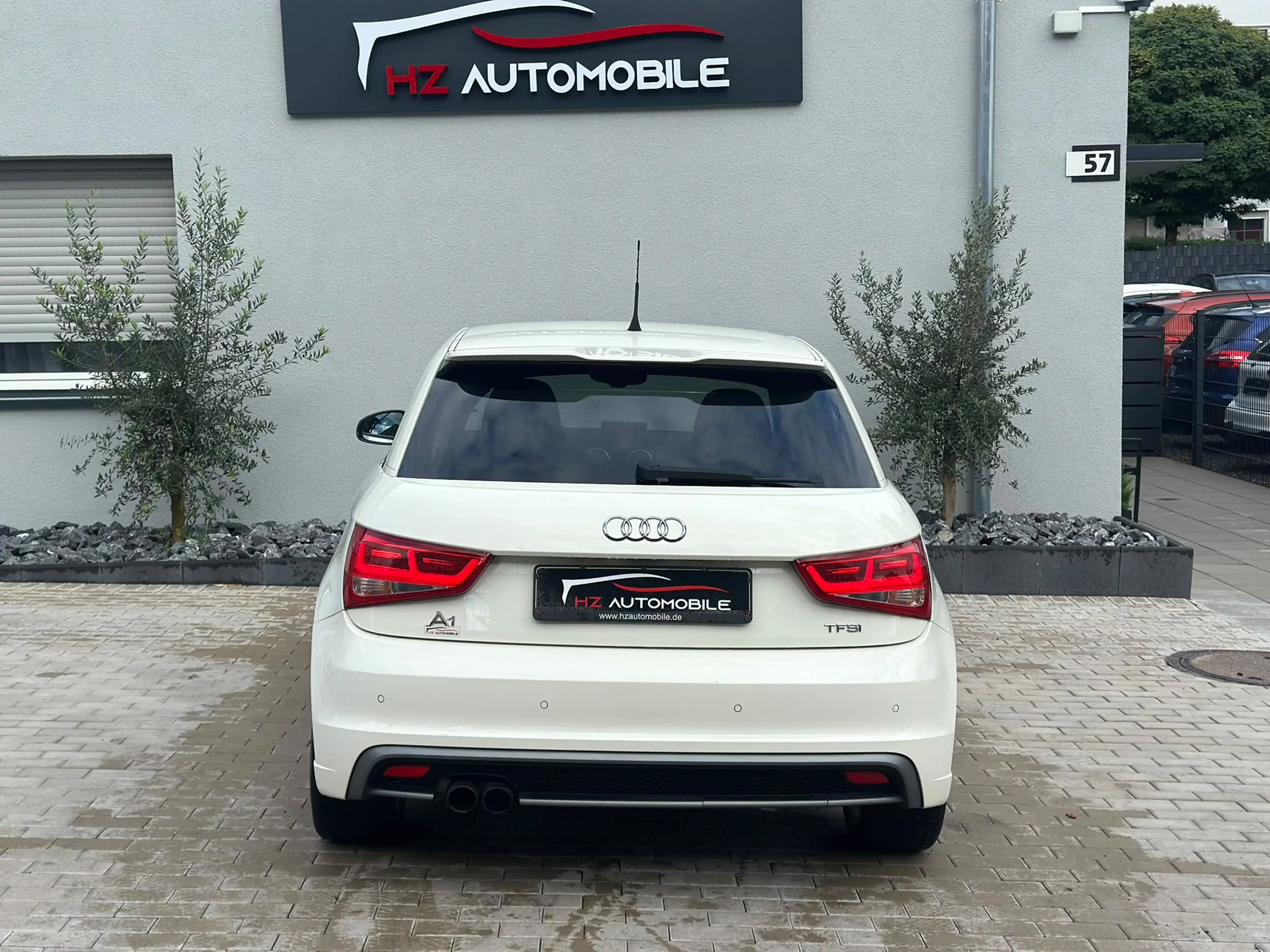 Audi A1 1,4 S-line*Automatik*SHZ*NAVI*PDC*BLEU*ALU* — photo 7