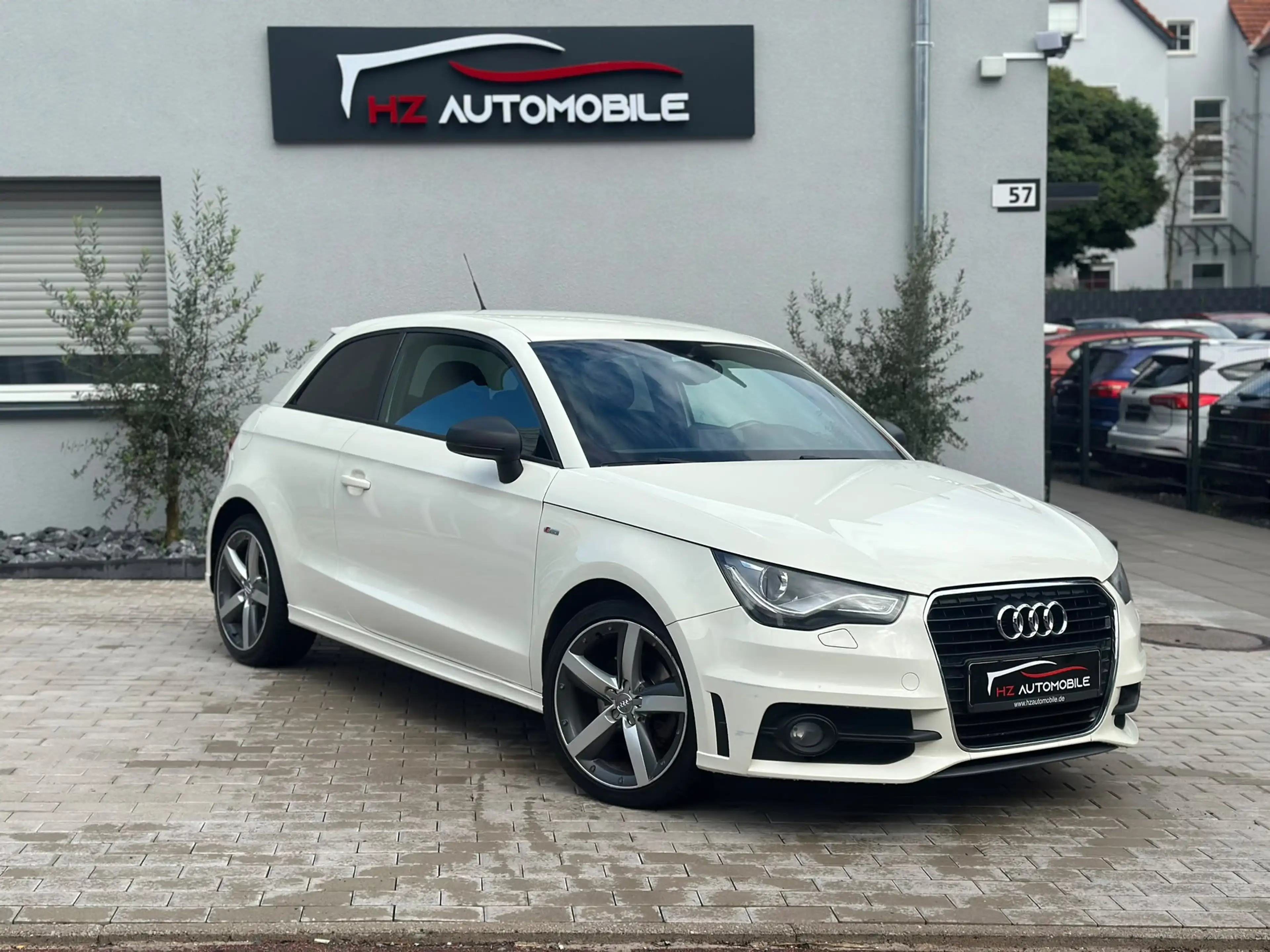 Audi A1 1,4 S-line*Automatik*SHZ*NAVI*PDC*BLEU*ALU* — photo 5