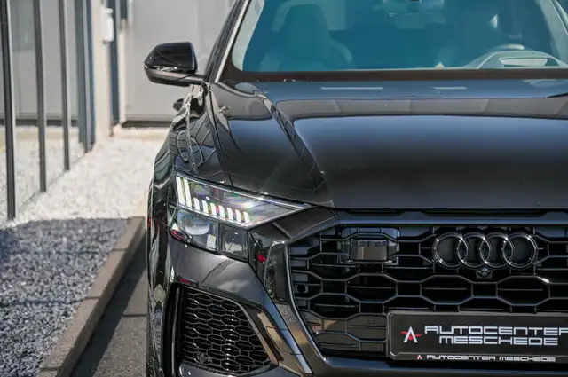 Audi RS Q8 view 29