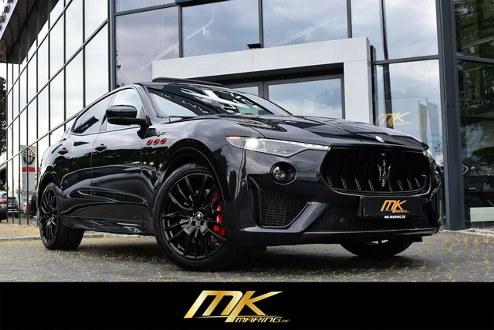Maserati Levante Trofeo 3.8 V8 21ZOLL*PANO*LED*CARBON*TOP Negro - 2