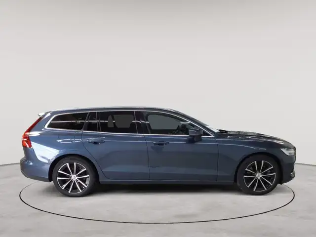 Volvo V60 view 3