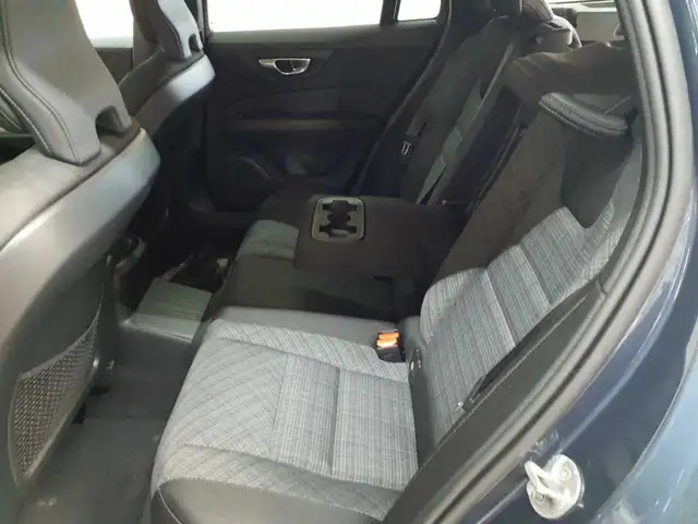 Volvo V60 view 14