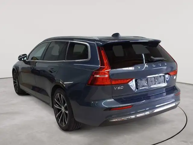 Volvo V60 view 5