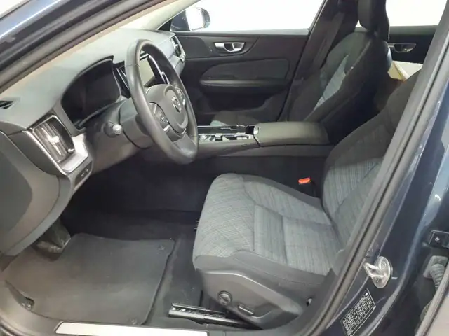 Volvo V60 view 8