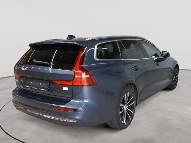 Volvo V60 view 4