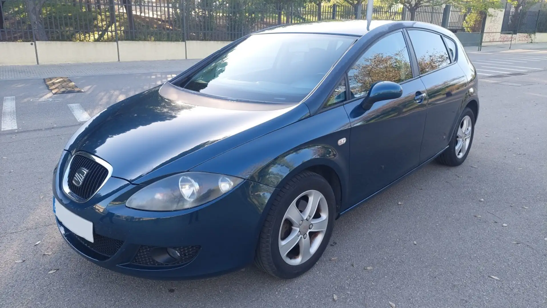 SEAT Leon 2.0TDI Stylance DSG Azul - 2