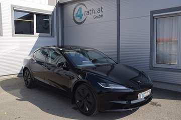 Standard Range RWD Premium / NETTO: 33.317 €