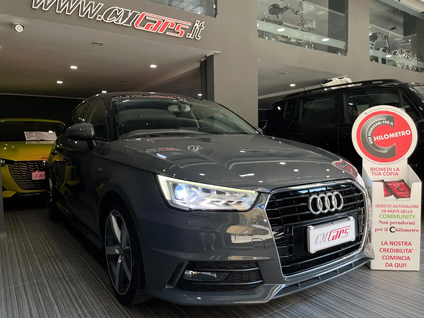 Audi A1 SPB 1.4 TDI 90cv S-Tronic S-Line ITALIANA Grigio - 2