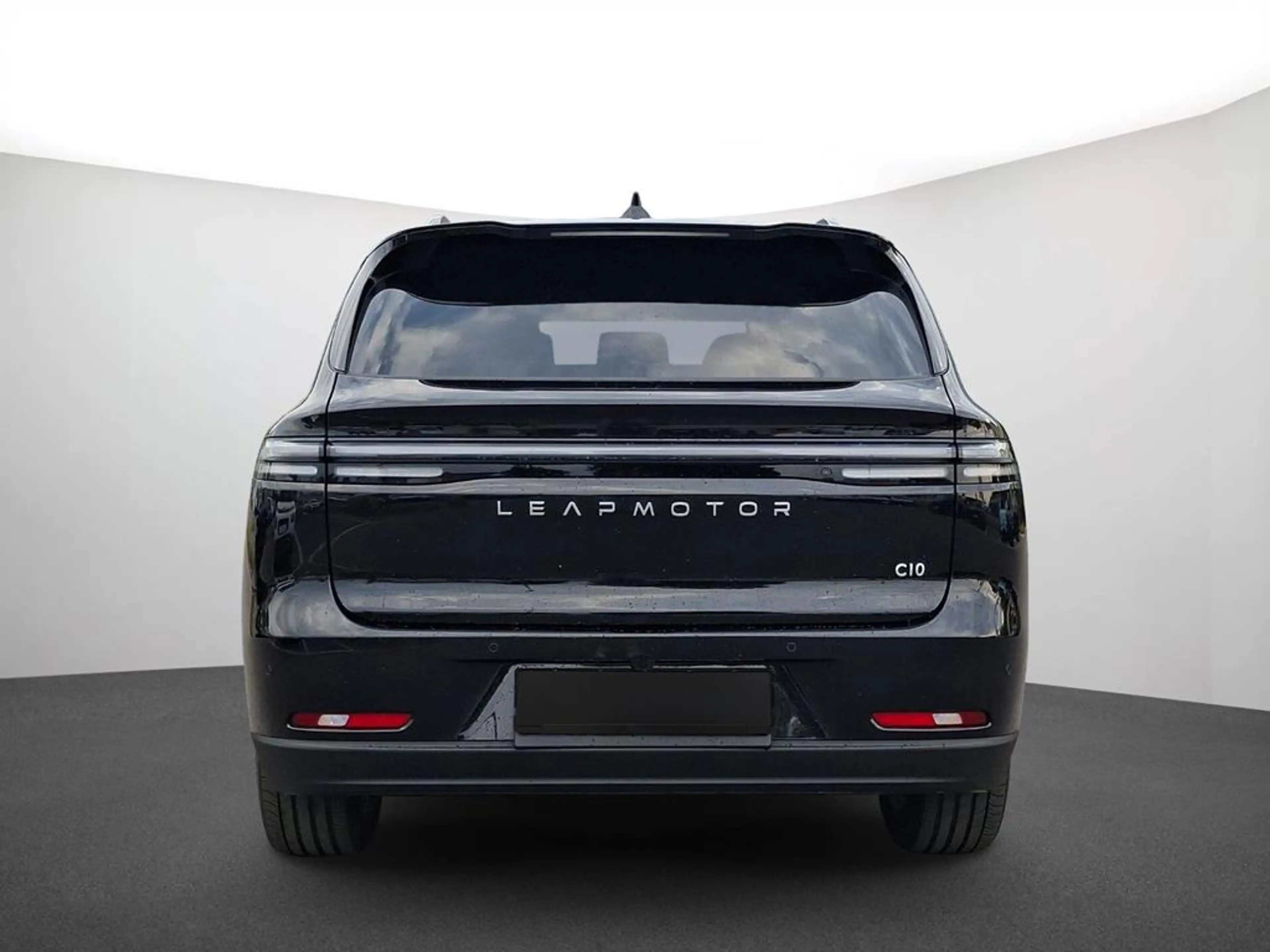Leapmotor C10 DESIGN PROMAX AWD — photo 4
