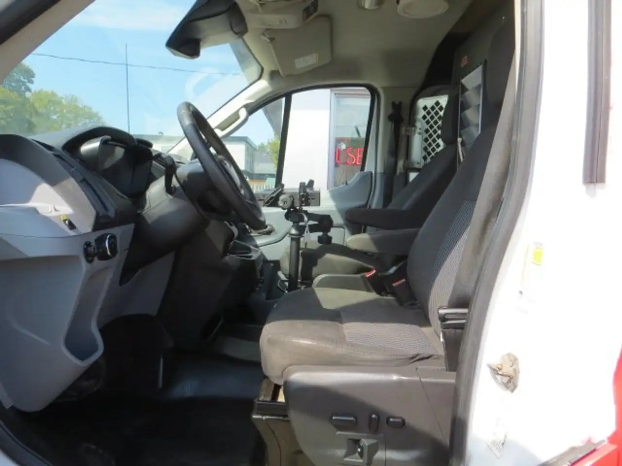 Ford Transit Cargo Van снимка Ford Transit Cargo Van