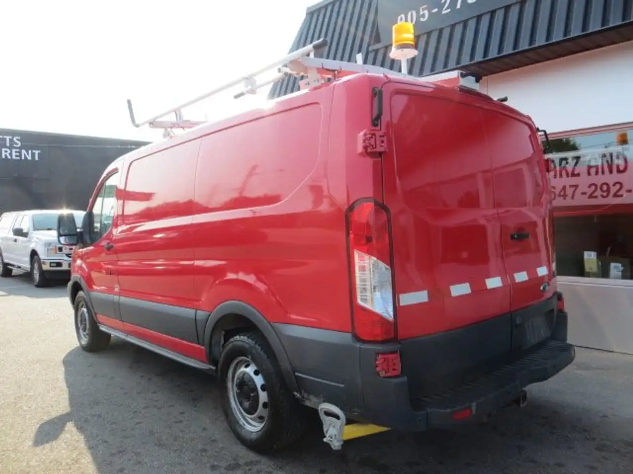 Ford Transit Cargo Van снимка Ford Transit Cargo Van