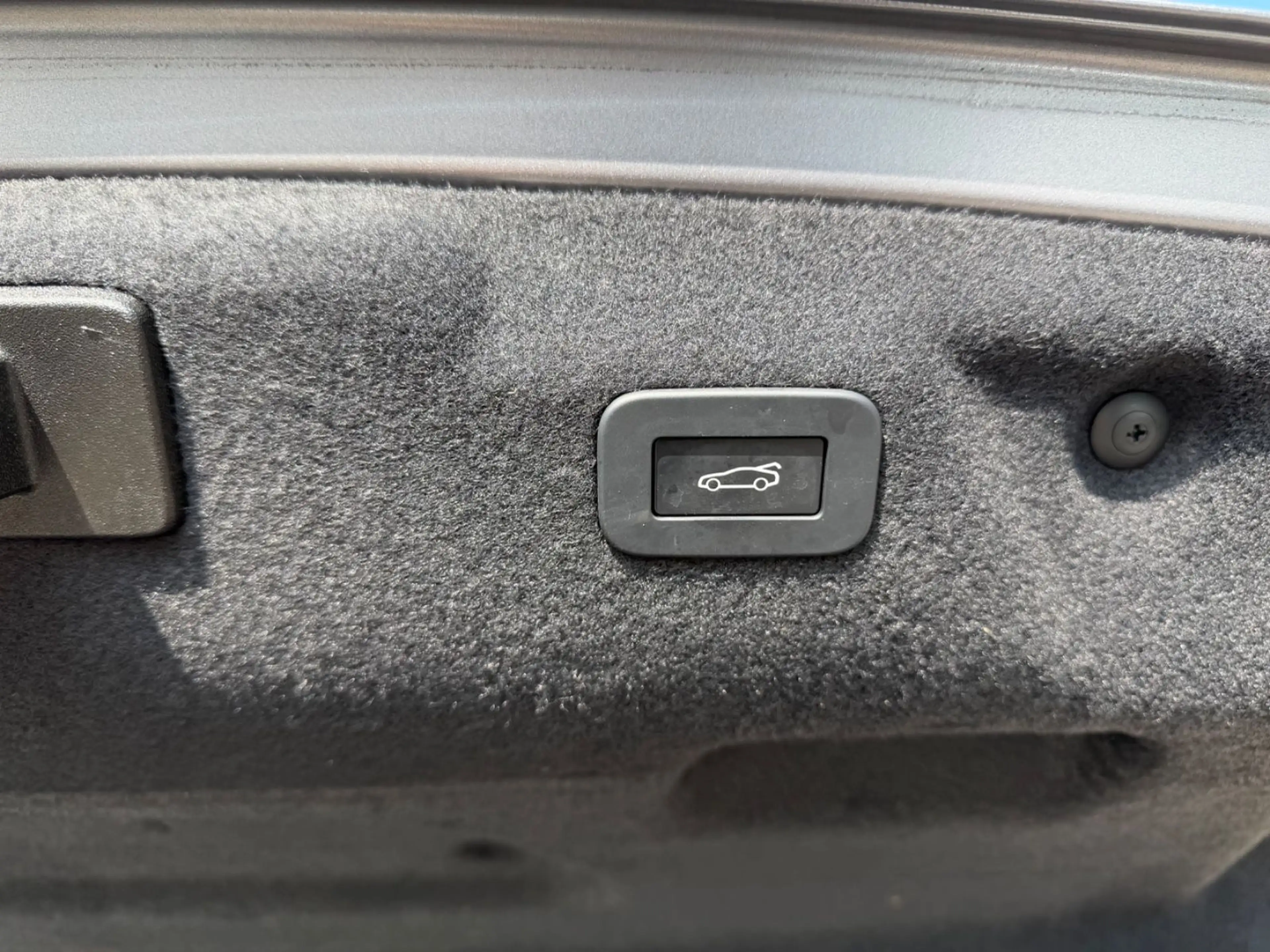 Jaguar XE R-Dynamic Black AUT~Pano~Headup~Kam~Meridia — photo 12