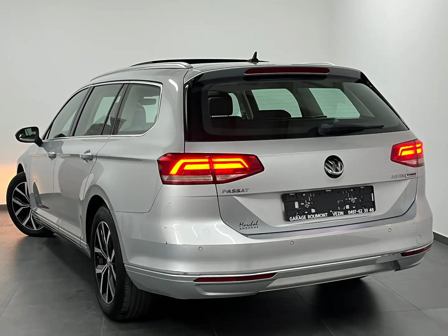 Volkswagen Passat Variant 2.0 CR TDi Highline - Navi - Toit Pano - Euro 6b Zilver - 2