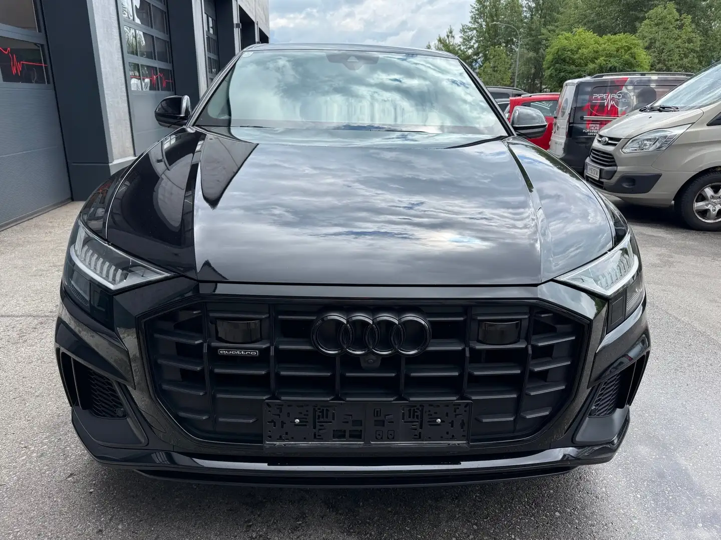 Audi Q8 55 TFSI e quattro Schwarz - 2
