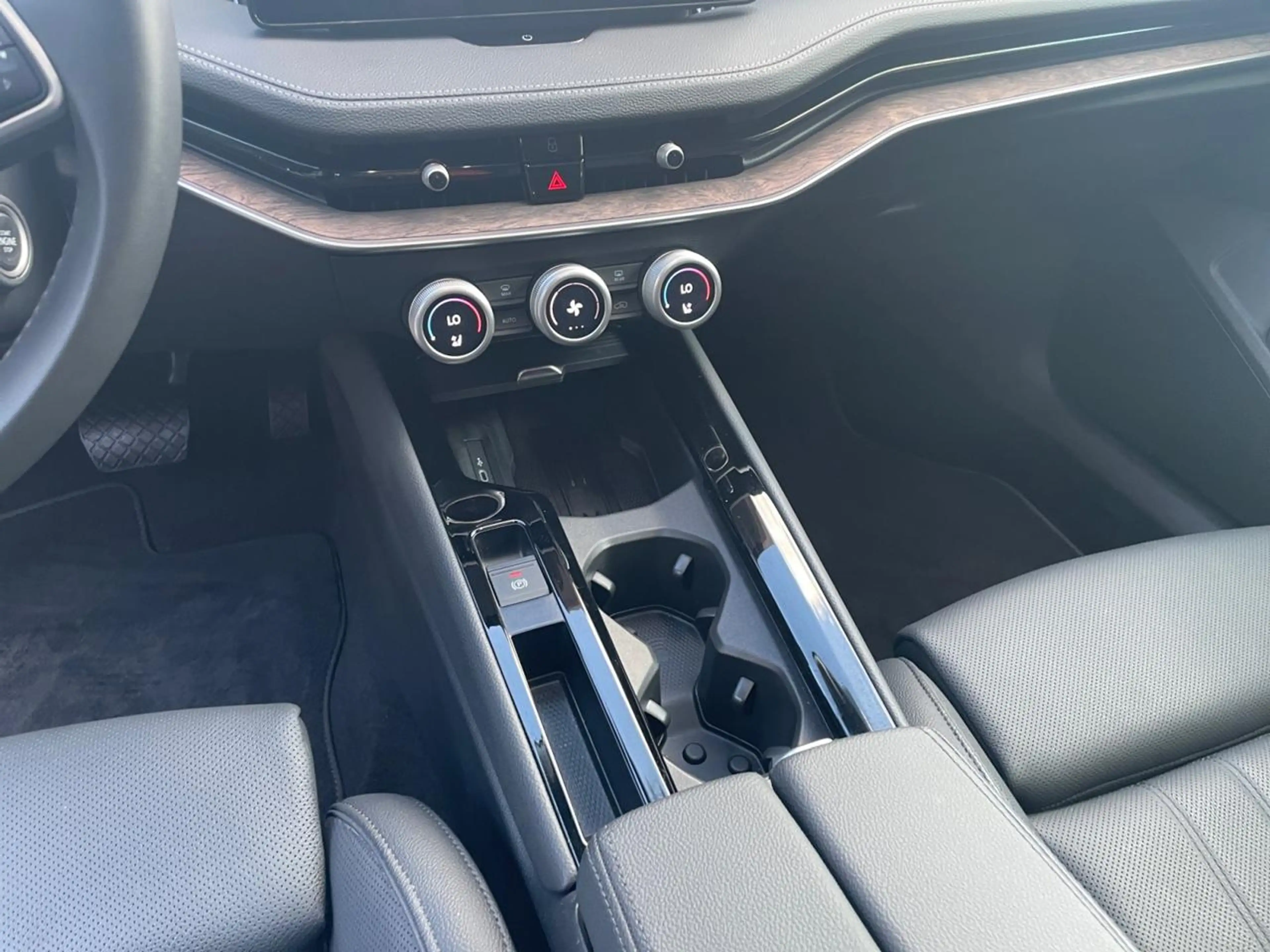 Skoda Superb L&K 1.5 TSI m-HEV 150ch DSG — photo 10