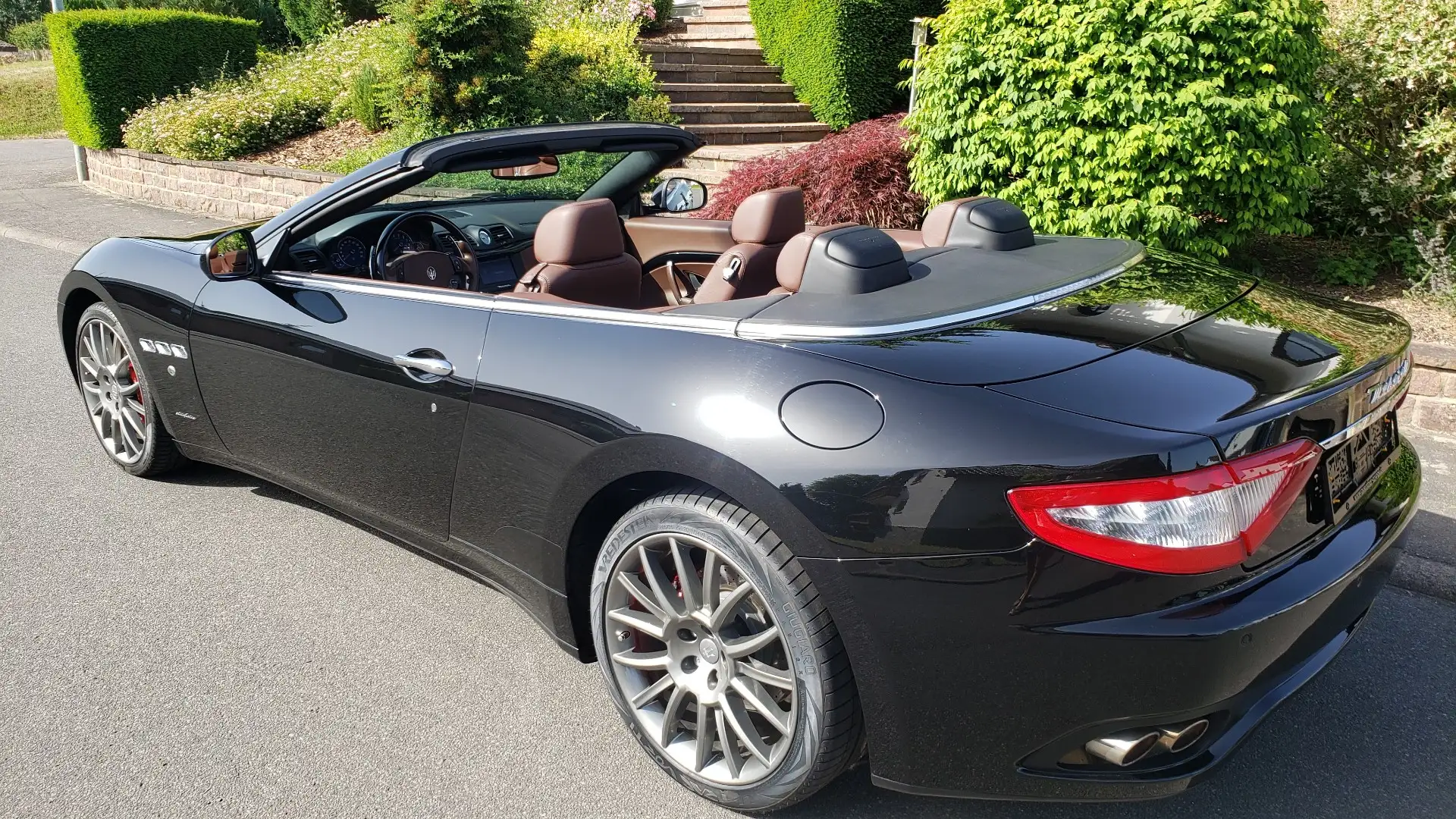 Maserati GranCabrio unfallfrei, 2. Hand, deutsche Erstzulassung Schwarz - 2
