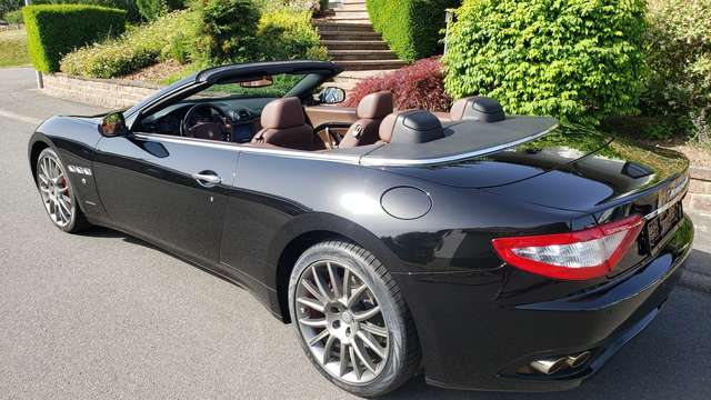 Maserati GranCabrio unfallfrei, 2. Hand, deutsche Erstzulassung